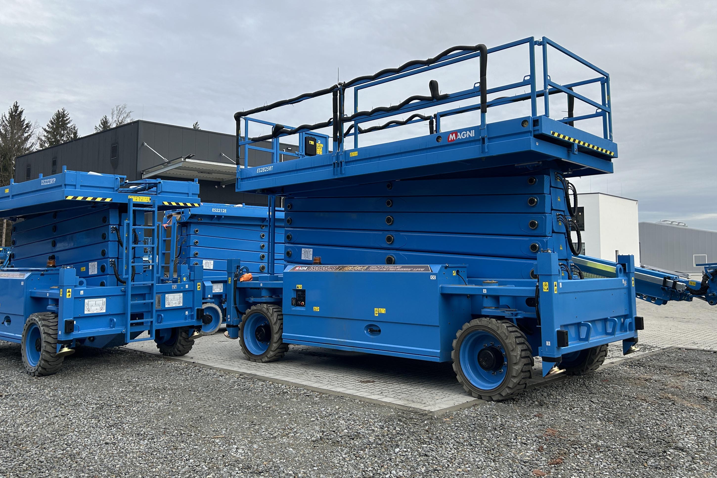 Neu im Mietpark: Magni ES2825RT: Bis 28 m und 1.000 kg Traglast